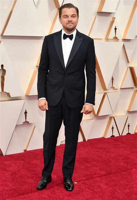 This actor certainly has a type. Leonardo DiCaprio and girlfriend AVOID pics together as ...