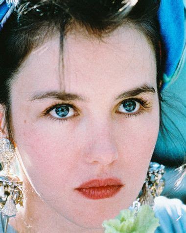 Take a look to see the natural beauty of young isabelle adjani in the 1970s. Épinglé sur Women of the Super 70's