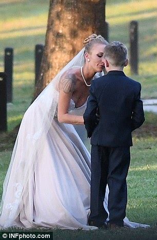 Come check out these wedding dress and wedding dress designers spend years learning about fine art, history, the science of color and texture. PICTURE EXCLUSIVE: Teen Mom star Maci Bookout wears low ...