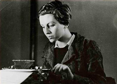 In honour of gerda taro's 108th birthday, google is recognising the female wartime photographer with a google doodle. Gerda Taro | Photography and Biography