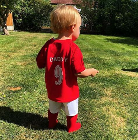 But if you took a look at the twitter pic he used to let the world know that him and his wife were expecting their first child together, it was far more unconventional than normal. Harry Kane wife: Fiancee Kate Goodland gives birth to baby ...