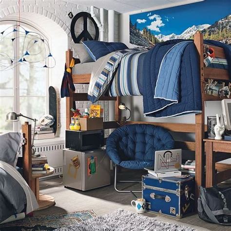 (yep, even for that egg sandwich!) 20+ Cozy And Fun Dorm Room Decor Ideas For Guys | Guy dorm rooms, Classic dorm room