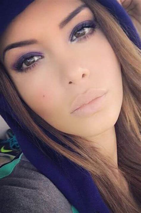 Nabilla benattia, retour sur son parcours évolutif avec 5 millions d'abonnés sur instagram , nabilla est devenue depuis maintenant 10 ans l'une des influenceuses les plus célèbres de france. Les stars sans maquillage : Nabilla avant / après