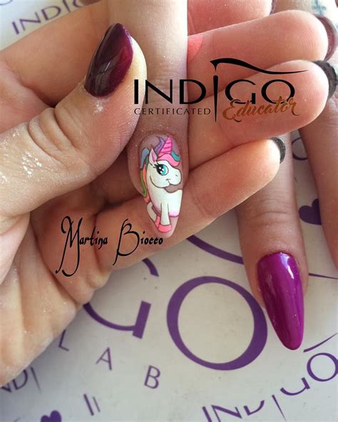 Los unicornios son muy elegidos para decorar eventos de diferentes tipos. Marty Nails Roma 💅🏼🦄 su Instagram: "Unicorni Teneri ...