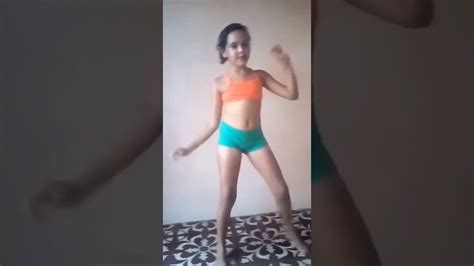 Menina dançando dança da manivela (namorado atormentado). meninas dançando - Смотреть сериал онлайн бесплатно