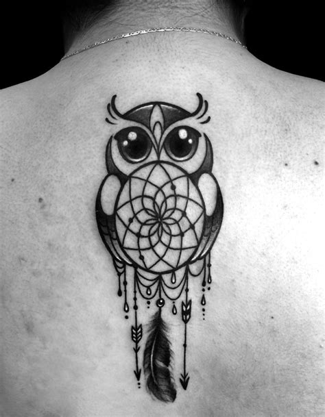 Wearing the tattoo expresses an element of wholeness, perfection, balance and other spiritual values that are. Traumfänger Tattoo süß Eule Pfeile ein Feder Mandala # ...