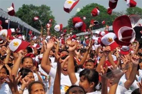 Contoh tulisan di piala untuk siswa berprestasi. Kepala Sekolah Diminta Bangun Jaringan untuk Dukung ...