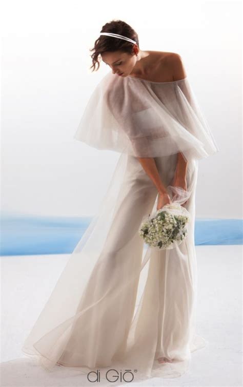 Questo il lavoro dell'atelier che da 30 anni fa sognare le spose. Le Spose di Giò Wedding Dress Inspiration | Bridal ...