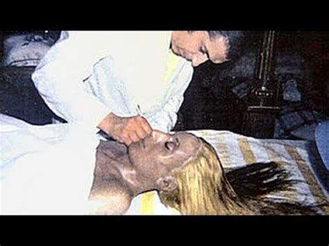 The life and death of eva perón. Los restos no reposan Restoring the Corpse of Evita Peron ...