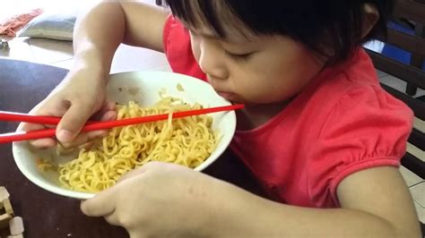 Wheat noodles are the main staple diet in northern china, while rice is the main staple in the south. Eating noodles with chopsticks - YouTube