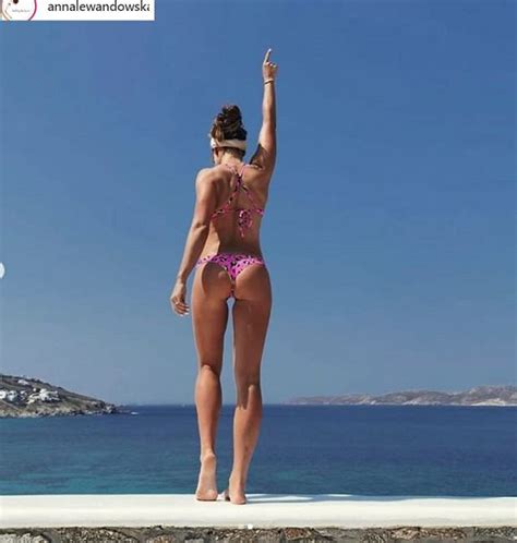 Opta verilerine göre wojciech szczesny, avrupa şampiyonası tarihinde kendi kalesine gol atan ilk kaleci oldu. Marina chwali się zdjęciami w bikini. Lewandowska za to ...