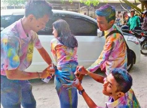 Remaja sma cabuli 7 anak dibawah umur pelaku bakal dihukum 15 tahun penjara police line 26 12. Seventh News: (Foto) Pose-pose Miris Siswa-siswi SMA Saat ...