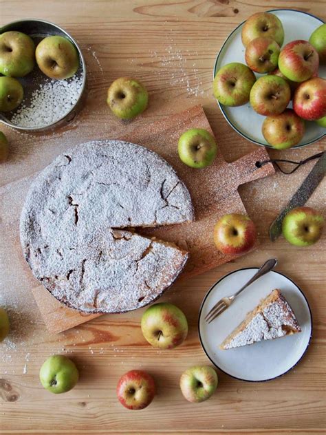 Jetzt ausprobieren mit ♥ chefkoch.de ♥. Apfel-Grieß-Kuchen nach Omas Kuchenrezept - Fernwehküche