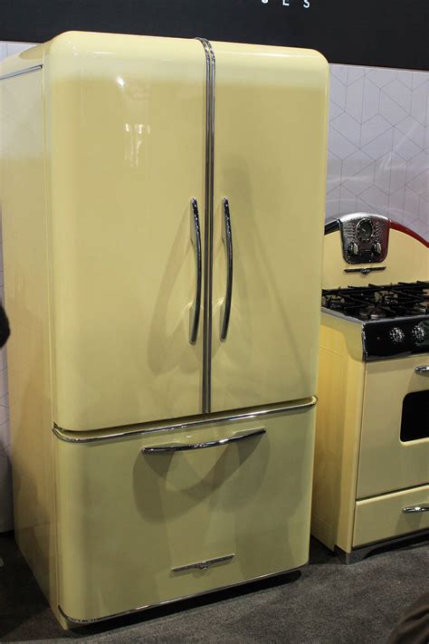 We bring you the official website of asian pornstar london keyes with londonkeyes.com. Vintage Look Refrigerators - Licking Pussy