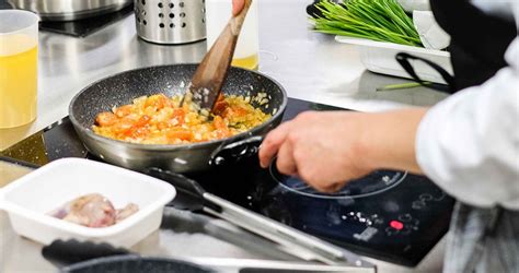 Curso gratuito curso cocina sana. Curso de cocina básica - Cursos de cocina - Aula Culinària ...