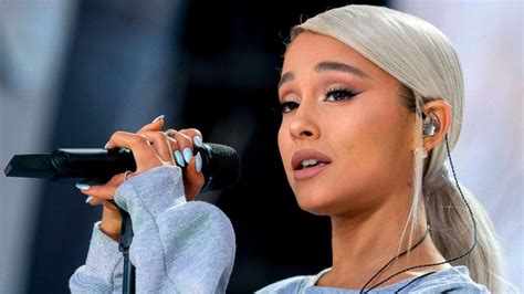 اجمل اطلالات اريانا غراندي ariana grande الجمالية بعد احتفالها بزواجها. آريانا غراندي تدفع الجمهور للبكاء في جولتها الغنائية ...