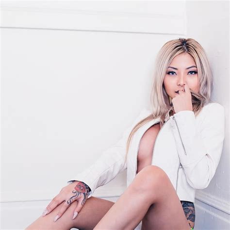 Cassie trinh võ theo hình tượng quyến rũ, nóng bỏng với hàng loạt ảnh hở bạo. Cassie Trinh Vo (Cassie Vicious/Vanity) - 9GAG