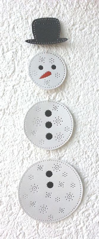 Die schneemann bilder zum ausdrucken sind in verschiedene schwierigkeitsstufen erhältlich. Schneemann-Mobile zum Prickeln - Bastelbogen von ...