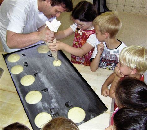 Schieb in den ofen rein! Backe, backe Kuchen, der Bäcker hat gerufen - Ehrenkirchen ...