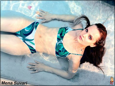 Reunion cast have been traveling the globe promoting their new flick, and we've been following her. A View from the Beach: Rule 5 Saturday - American Beauty ...