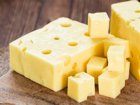 Blaues hirni, schafkopf, belper knolle diese abgefahrenen käsesorten aus der schweiz hauen sie um. Emmentaler