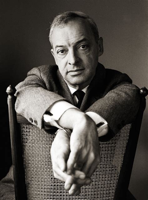 The first of his many books to take place in chicago, dangling man is a spare, haunting novel in which bellow lays bare joseph's dilemma with rigorous precision and subtlety. 'There Is Simply Too Much to Think About,' Saul Bellow's ...