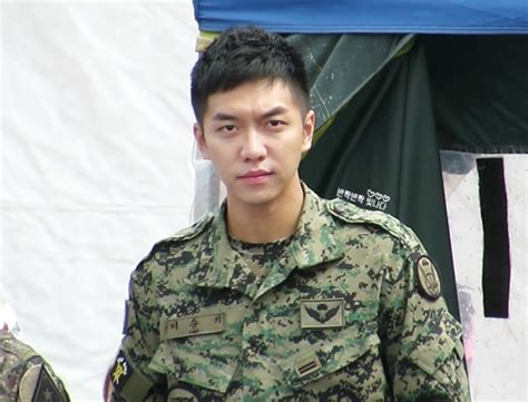 Сборник песен в исполнении ли сын ги — 이승기 (lee seung gi). 이승기 군대 대물 - wdak