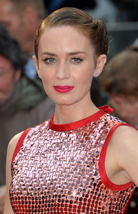 Welcome to emily blunt fans, your resource for all things emily blunt. Emily Blunt opens up about her struggles with stuttering | Dose.ca