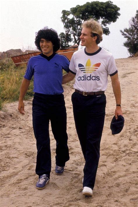 Sticker football karl heinz rummenigge pliva bayern germany yugoslavia 1980 s. Diego Maradona et Karl-Heinz Rummenigge | Leyendas de ...