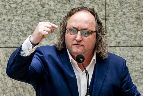 Dion jean gilbert graus (born 19 march 1967 in heerlen) is a dutch politician and animal rights activist. 'Ex-vrouw Dion Graus doet aangifte wegens mishandeling ...