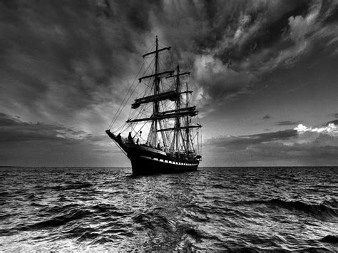 Boat clipart b… viking ship cl… black and whit… black and whit… passenger ship… fishing boat c… Ship Sea Sail Storm Black White - 1600x1200