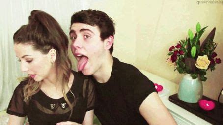 Youtube vlogger alfie deyes states 'i am not a tory' following controversial £1 challenge video. Alfie Deyes Pictures - Alfie Deyes Photo Gallery - 2019