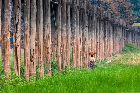 Dengan panjang 113,7 km, tidak aneh jika jembatan ini dinobatkan sebagai jembatan terpanjang kedua di dunia. U Bein, Jembatan Kayu Terpanjang di Dunia - Berita Unik ...