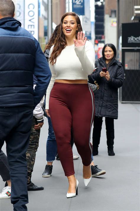 A wide variety of women camel toes options are available to you, such as midsole material. Ashley Graham seen wearing a white crop and burgundy ...