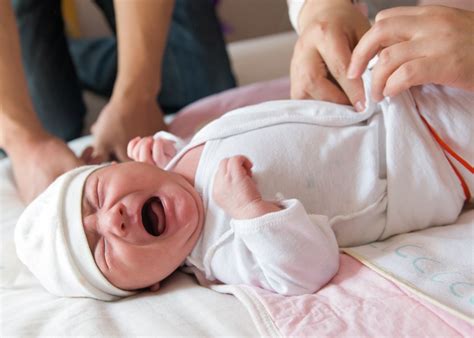 Hall ini dilengkapi beberapa barisan twin seat di belakang dan banyak single seat di hadapan. POLA & GAYA TIDUR BAYI - April 2021 | KelabMama Malaysia