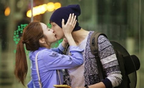 나종찬 / na jong chan. Yoo In Na Shows Unwavering Support and Affection for Boyfriend Ji Hyun Woo | Soompi