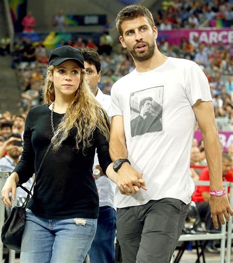 Shakira began her musical career at the age of 12 and quickly captured fans around the world. Shakira gerard pique. Gerard Piqué — Wikipédia