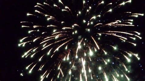 Válassz egy kategóriát egyéb (3) játékos tűzijáték termékek (9) római gyertya (4) tűzijáték bombetta telepek (39) tűzijáték indítók (2) tűzijáték rakéta (5) vulkán szökőkút (2). Debreceni Tüzijáték 2012. augusztus 20. - YouTube