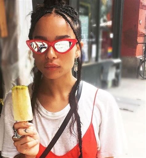 It's probably safe to say zoe kravitz's bold punk style was passed down through her genes (jeans?). De Lune: Zoë Kravitz's Street Style || Kinda Monochrome