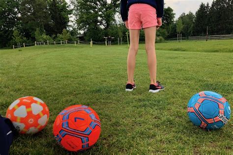 Soccergolf is a scoring app that lets you keep track of scores for up to 8 people while playing the soccergolf game. Soccergolf in Zorneding | KiMaPa Kids on Tour - KiMaPa