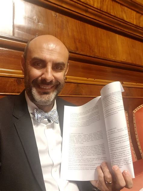 Come donare casa a un figlio? Divorzio, giudice affida la casa al figlio minorenne - Si24