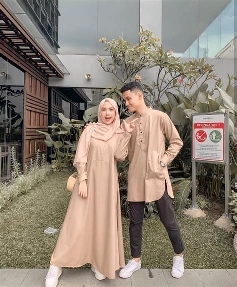 11 model baju muslim sarimbit untuk kondangan: Outfit Kondangan Baju Couple Kondangan Kekinian / 25 ...