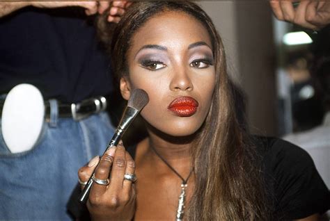 2/11 Naomi Campbell na fotografiach z lat 90.
