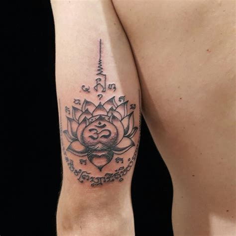 Tattoo fonts happen to be one of the most popular fonts these days that are widely used by designers, digital artists, tattoo artists ,and many other people for their work based purposes. Pin by Johnny Yeung on Yoga tattoos | Tattoos, Buddha ...