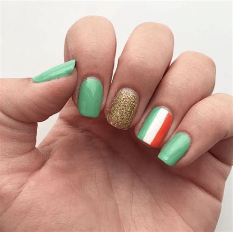 Being unique and chic for st. Easy Simple St Patricks Day Nail Designs