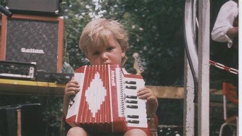 Heute war bei mir in der bäckerei so viel drama wegen helene fischer und florian silbereisen. Florian Silbereisen: Helenes Freund postet süßes Kinder ...