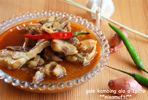 Tidak hanya sajian berupa sate saja, tetapi juga olahan lain seperti tongseng kambing, tumis kambing, rendang kambing dan tentu saja gule kambing. Kumpulan Resep: Gule Kambing (edisi pake yoghurt)