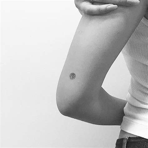 Terry richardson v magazine bella hadid tattoo manolo blahnik fashion editor editorial fashion fashion shoot bella hadid photoshoot princesa peach. Bella Hadid Tiny Rose Tattoo From Jonboy | ELLE Australia