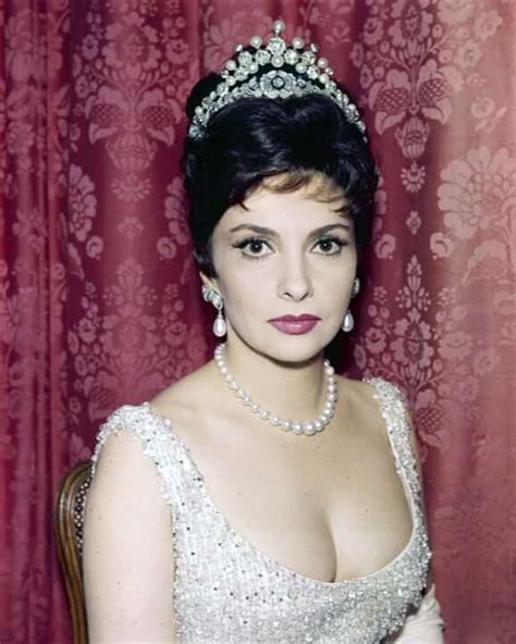 Hitta perfekta lovely gina lollobrigida bilder och redaktionellt nyhetsbildmaterial hos getty images. 49 Heiße Bilder von Gina Lollobrigida Sind Hier, um Zu ...