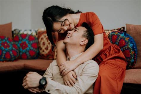 We did not find results for: 13 Ide Pose Pelukan dari Belakang yang Manis dan Romantis untuk Pre-Wedding. Duh, Mesranya~